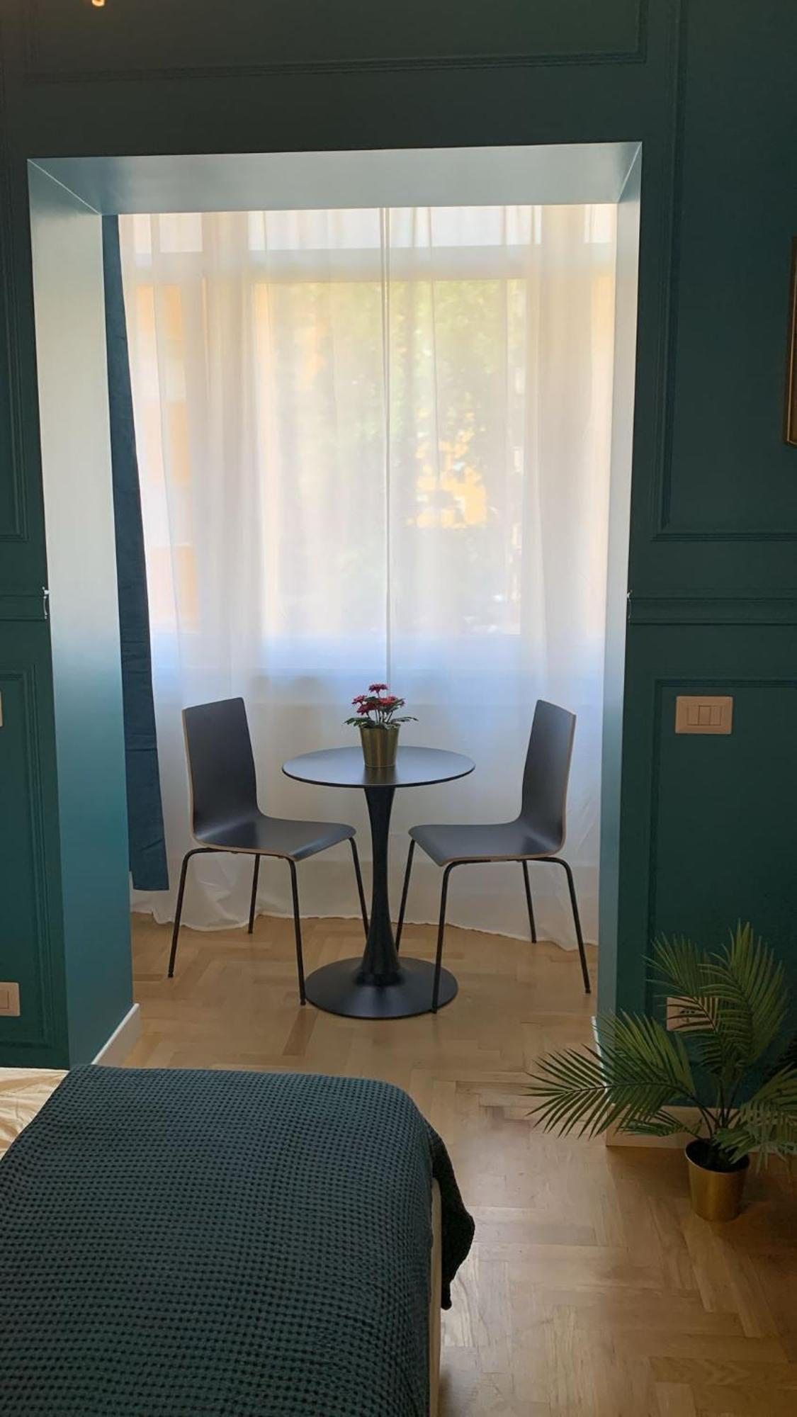 Demetra Apartment - 30M From Metro A Lucio Sestio Luaran gambar